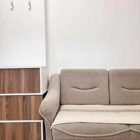 Soft Landing - Close To Airport With Free Parking Апартаменты *