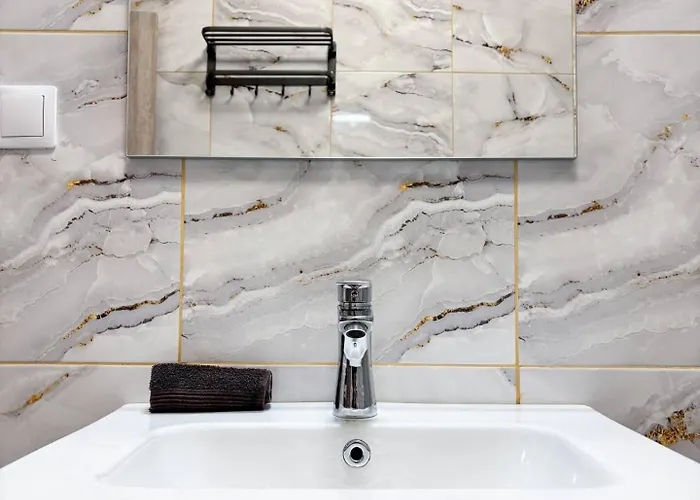 Soft Landing - Airport With Parking Apartment *